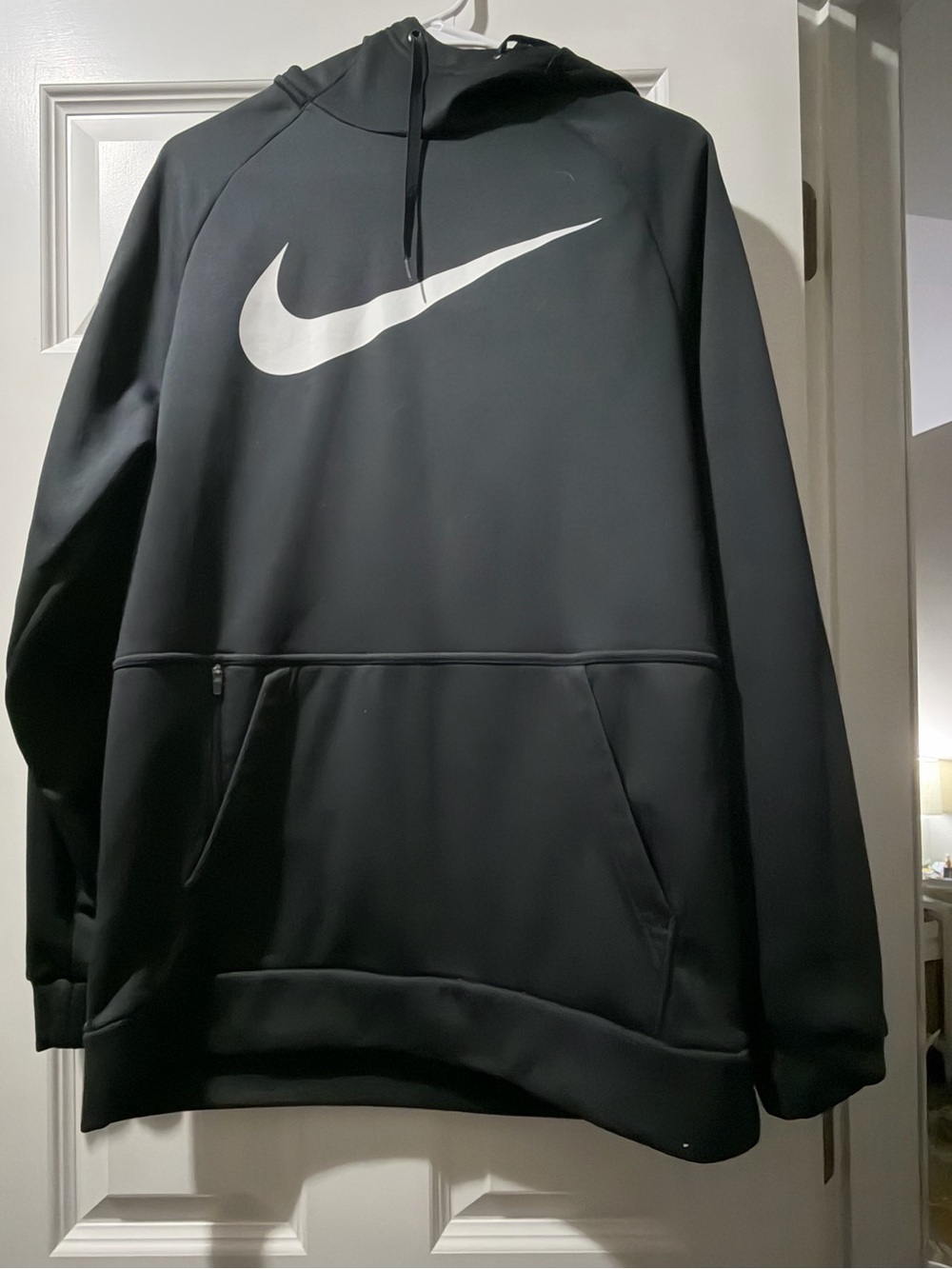 Men’s Nike Therm-fit hoodie.